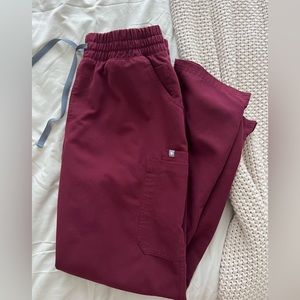 Figs yola skinny high waisted in size large. Great condition!